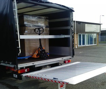 Hire removals van to Duisburg